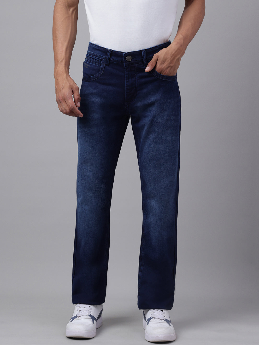 Men Tinted Blue Straight Fit Jeans