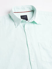 Men Mint Regular Fit Solid Spread Collar Casual Shirt