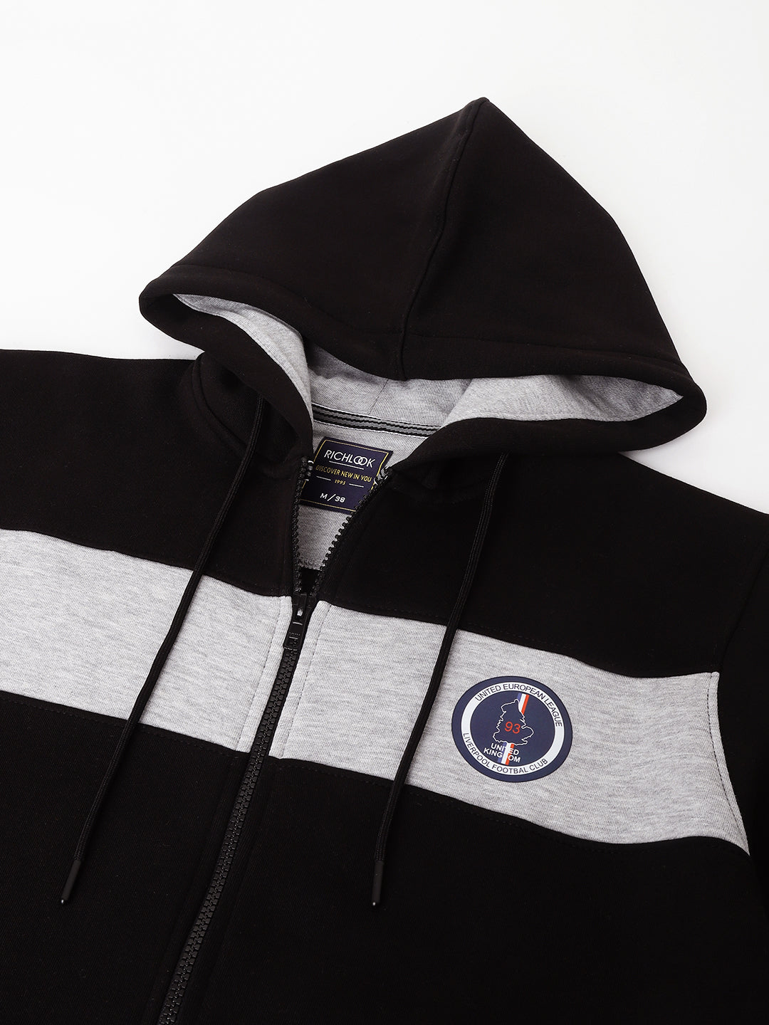 Men Black Standard Fit Colourblocked Sweat Shirt