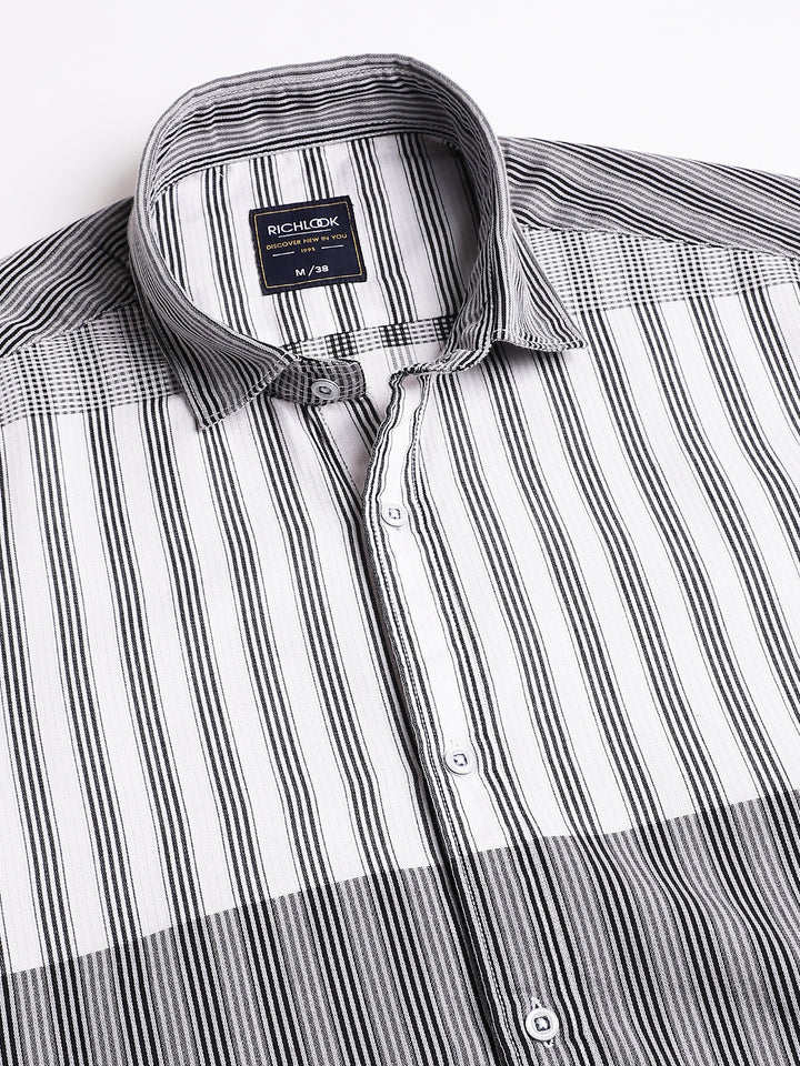 Men White Black Regular Fit Striped Spread Collar Casual Shirt