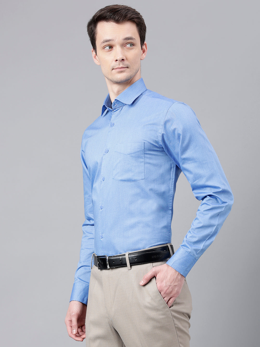 Men Mid Blue Regular Fit Solid Formal Shirt