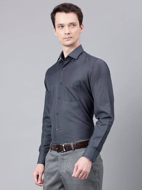 Men Olive Standard Fit Solid Formal Shirt