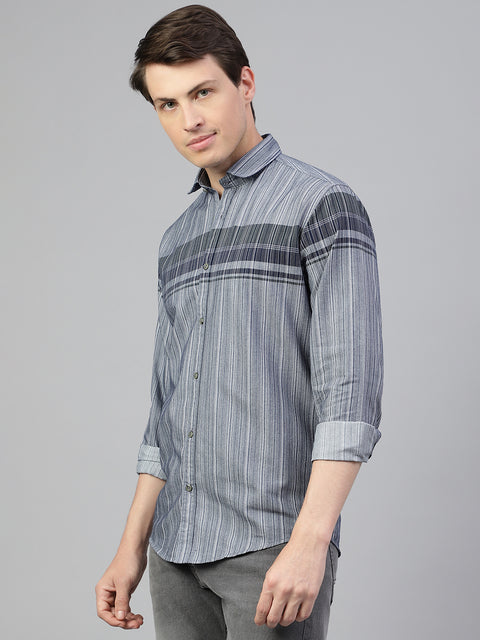 Men Grey Green Regular Fit Solid Spread Collar Casual Shirt