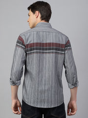 Men Grey Maroon Regular Fit Solid Spread Collar Casual Shirt