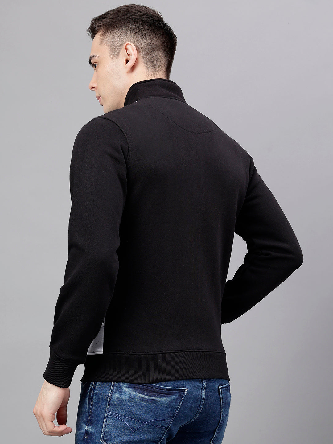 Men Red White Black Standard Fit Colourblocked Sweat Shirt