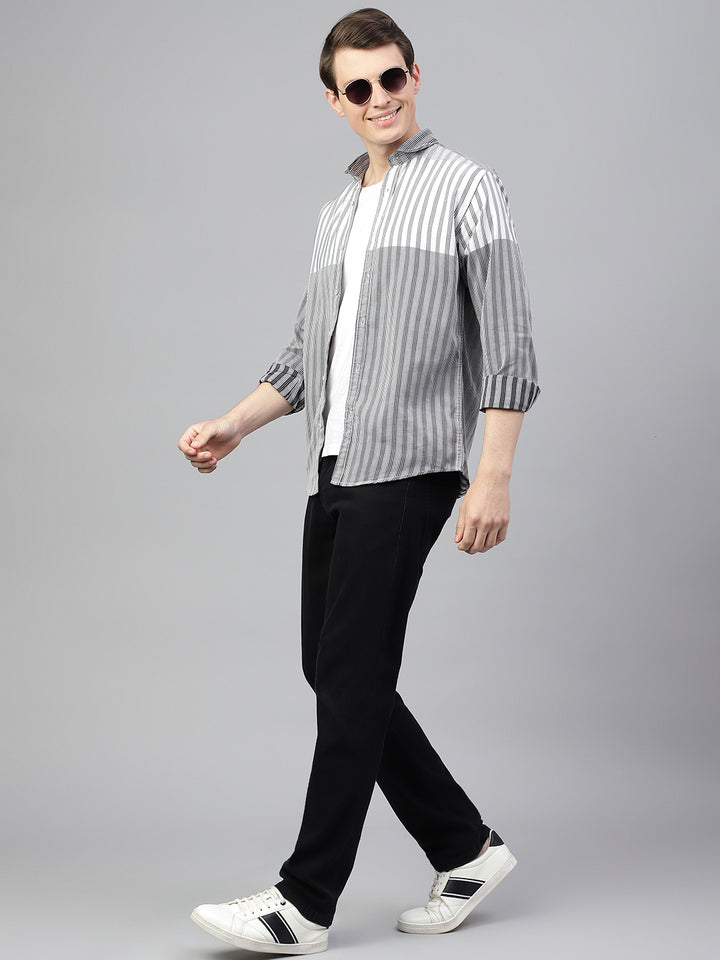 Men White Black Regular Fit Striped Spread Collar Casual Shirt