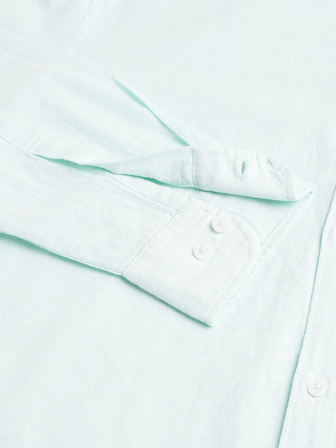 Men Mint Regular Fit Solid Spread Collar Casual Shirt