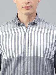 Men White Navy Regular Fit Striped Spread Collar Casual Shirt