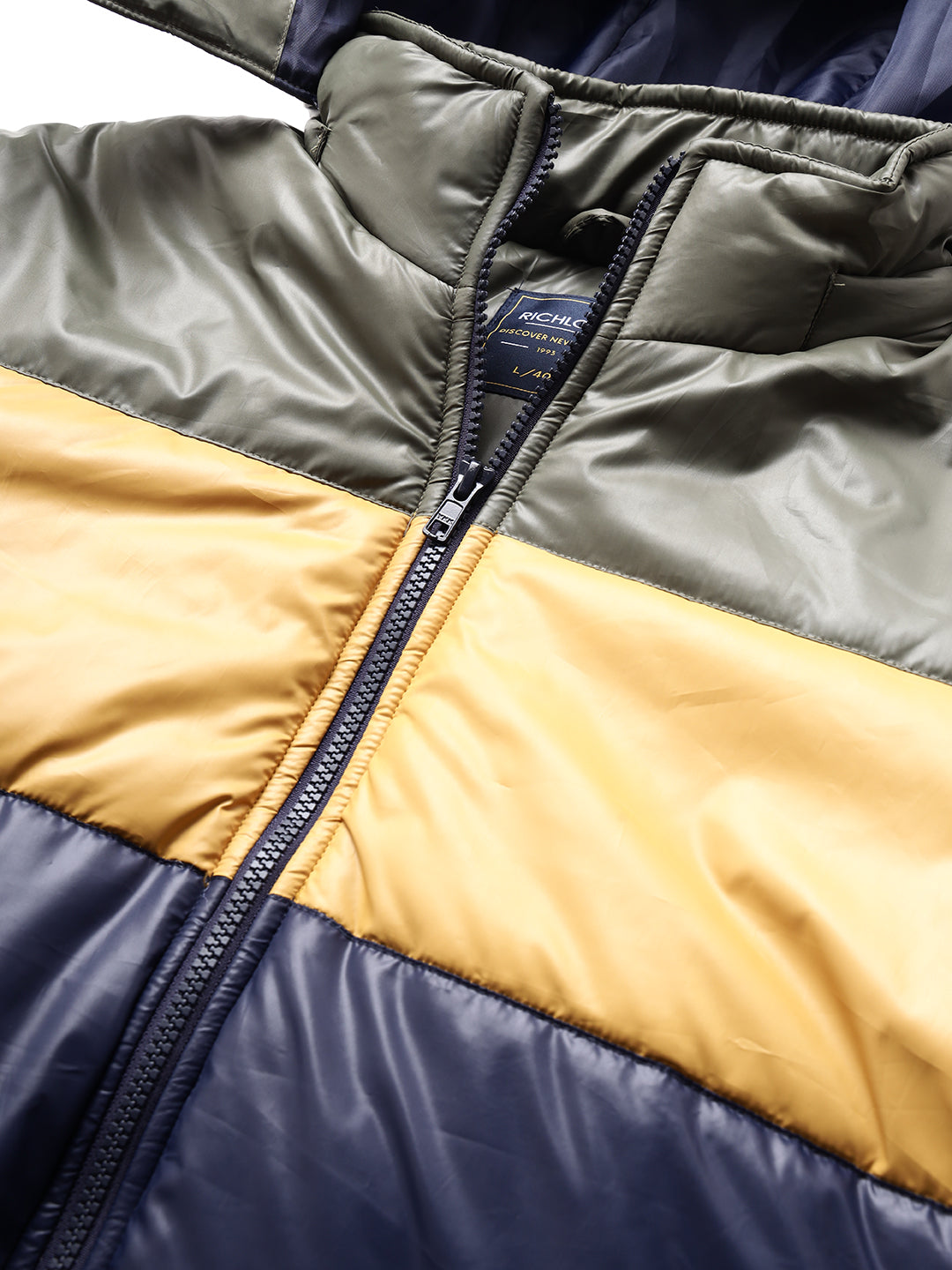 Men Navy Regular Fit Puffer Color Blocked Hooded Jacket
