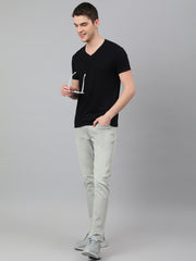 Men Grey Slim Fit Mid Rise Clean Look Strechable Jeans