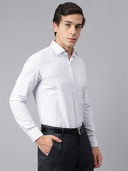 Men White Regular Fit Checkered Formal Shirt