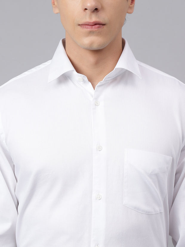 Men White Standard Fit Solid Club Wear Shirt