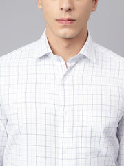 Men White Regular Fit Checkered Formal Shirt