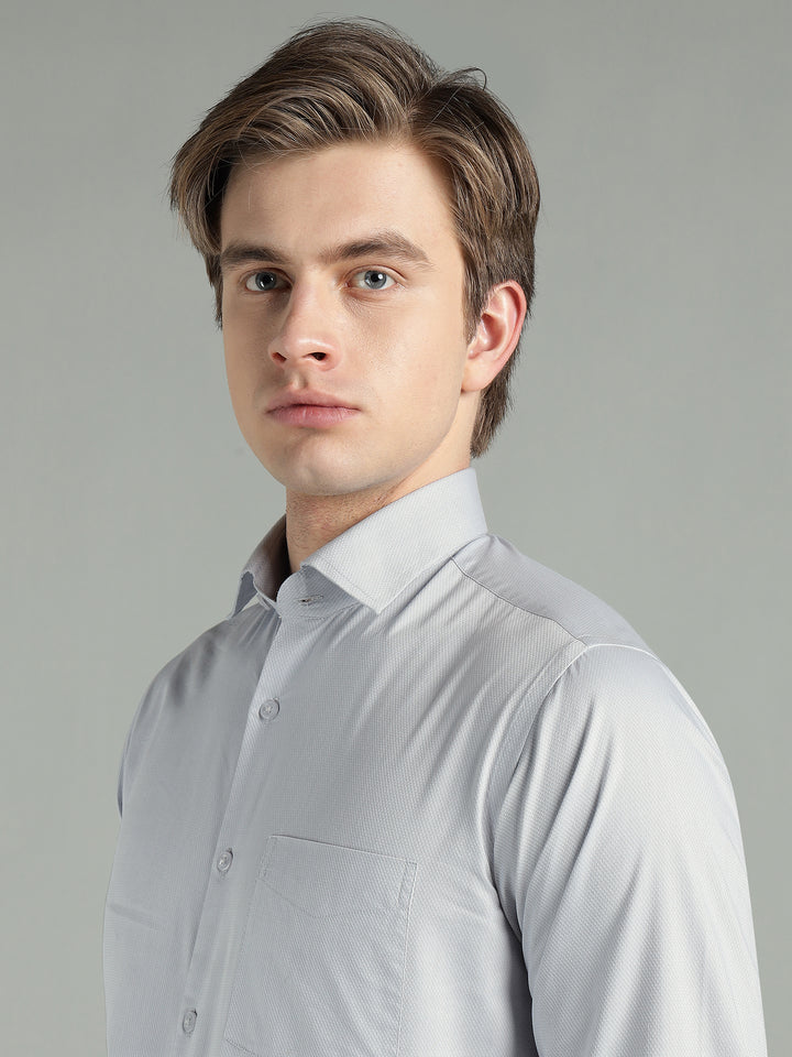 Men Textured Slim Fit Formal Shirt