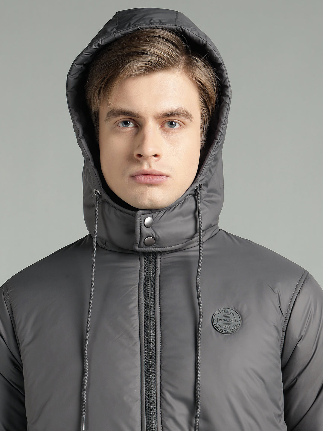 Men's Hooded Puffer Jacket With Zip Closer