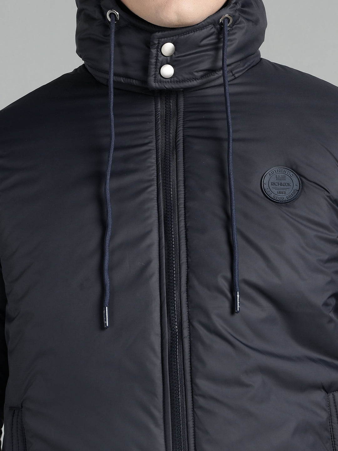 Men's Hooded Puffer Jacket With Zip Closer