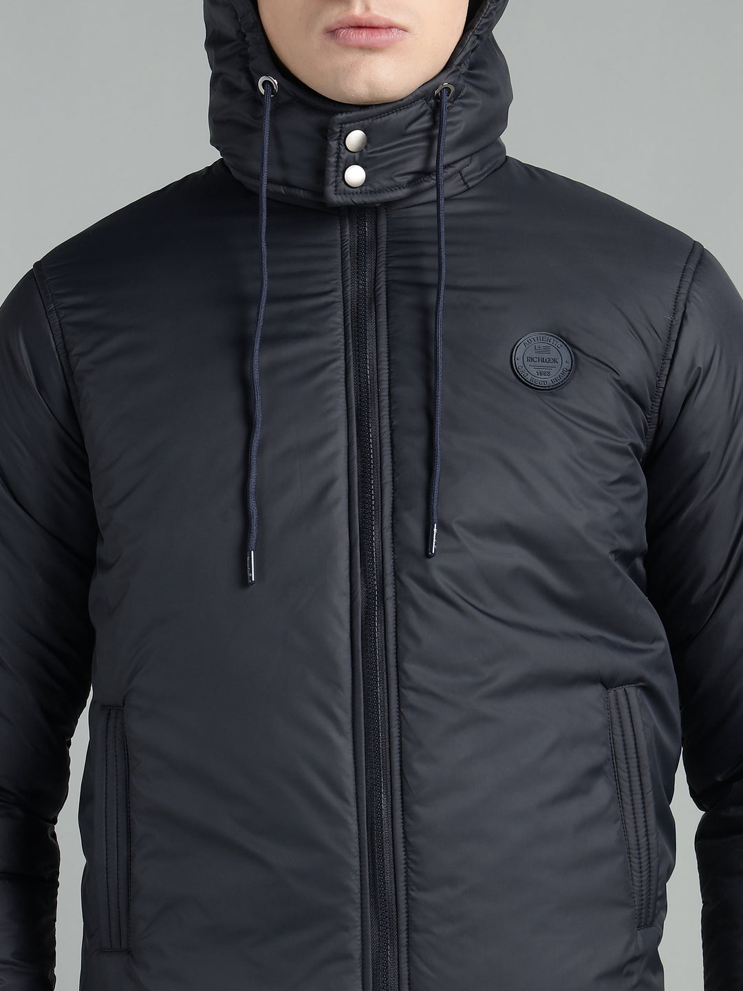 Men's Hooded Puffer Jacket With Zip Closer