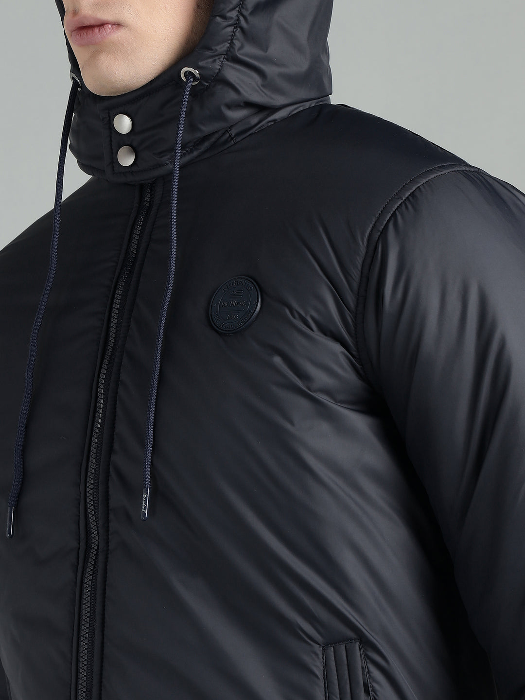 Men's Hooded Puffer Jacket With Zip Closer