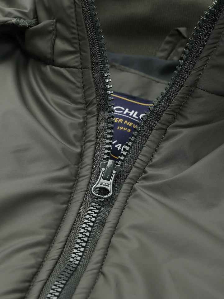 Men's Hooded Puffer Jacket With Zip Closer