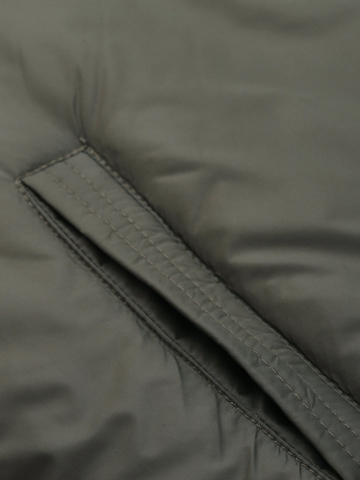 Men's Hooded Puffer Jacket With Zip Closer