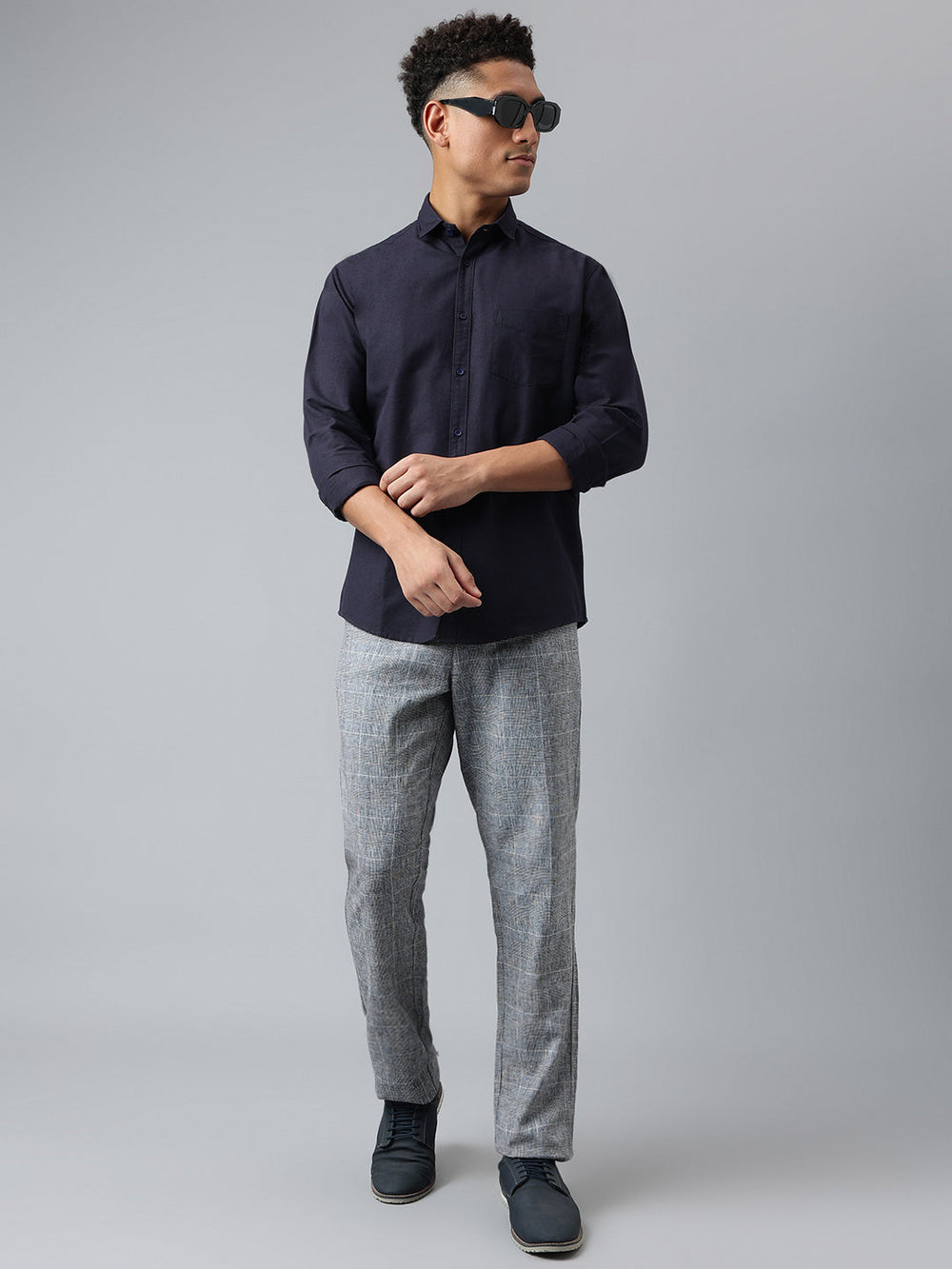 men-navy-solid-standard-fit-casual-shirt-rlaw23s-0017-navy