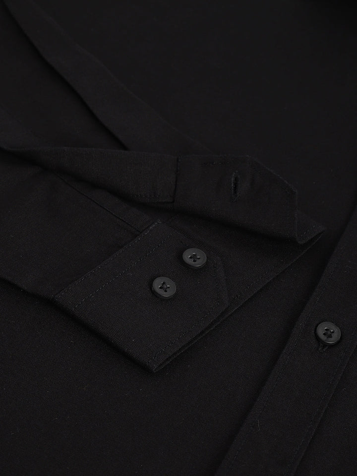 men-black-solid-standard-fit-casual-shirt-rlss24s-0017-black