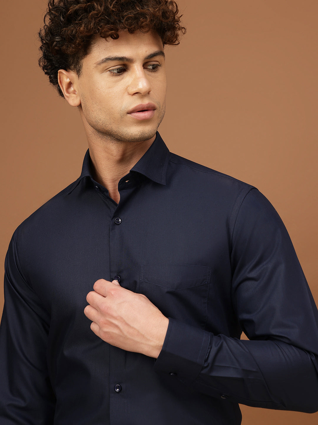 Men Navy Regular Fit Solid Formal Shirt
