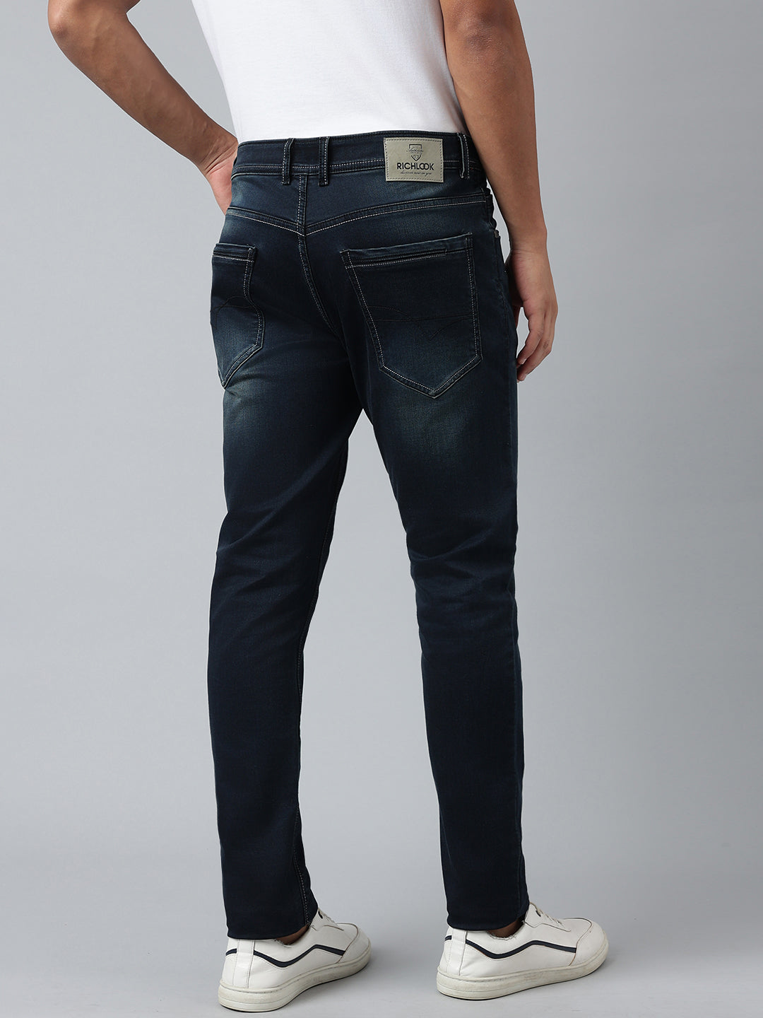 men indigo tint slim fit washed mid rise stretchable jeans rlss24d