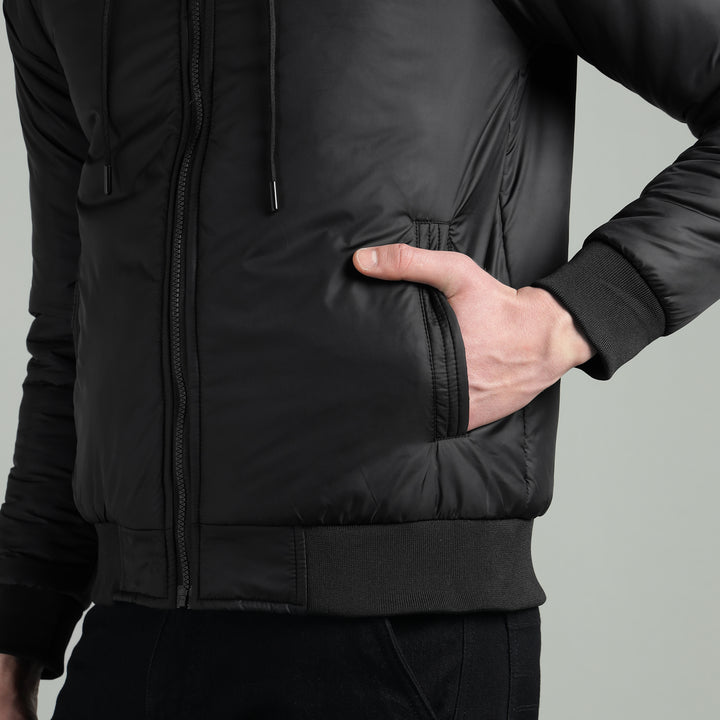 Men's Hooded Puffer Jacket With Zip Closer