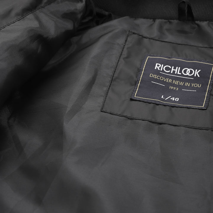 Men's Hooded Puffer Jacket With Zip Closer