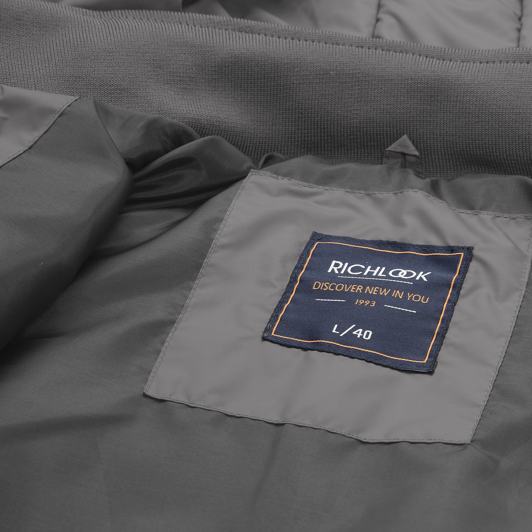 Men's Hooded Puffer Jacket With Zip Closer