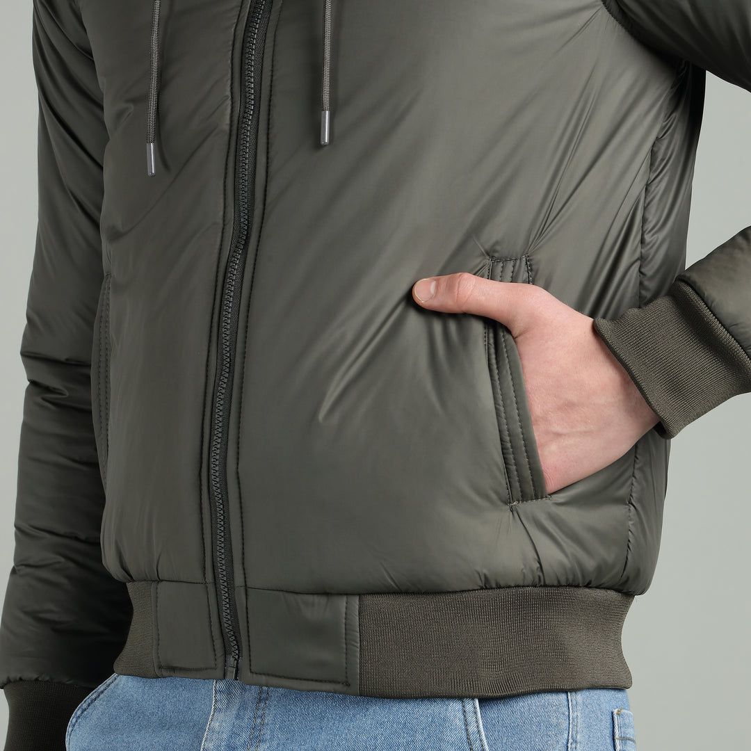 Men's Hooded Puffer Jacket With Zip Closer