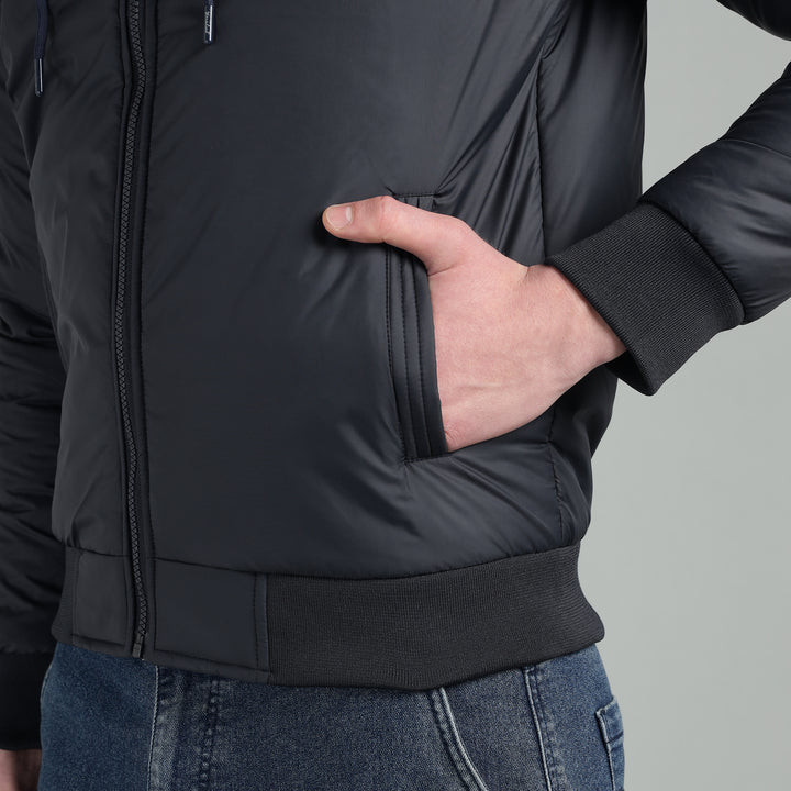 Men's Hooded Puffer Jacket With Zip Closer