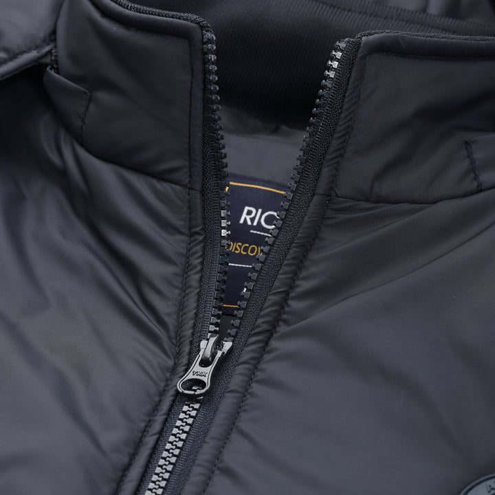 Men's Hooded Puffer Jacket With Zip Closer