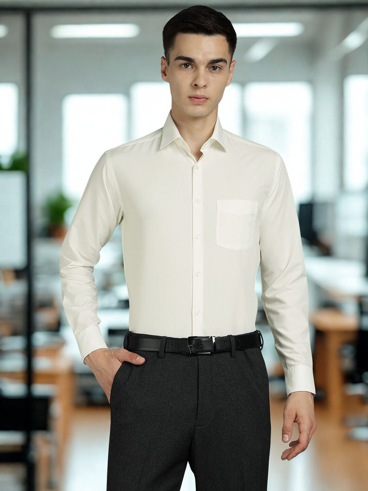 Men Off White Slim Fit Solid Formal Shirt