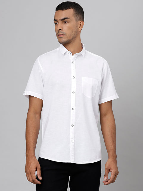 Men White Slim Fit Solid Casual Shirt