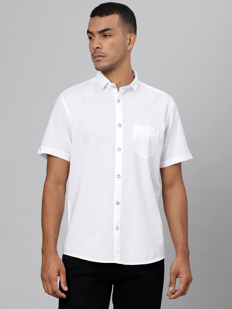 Men White Slim Fit Solid Casual Shirt
