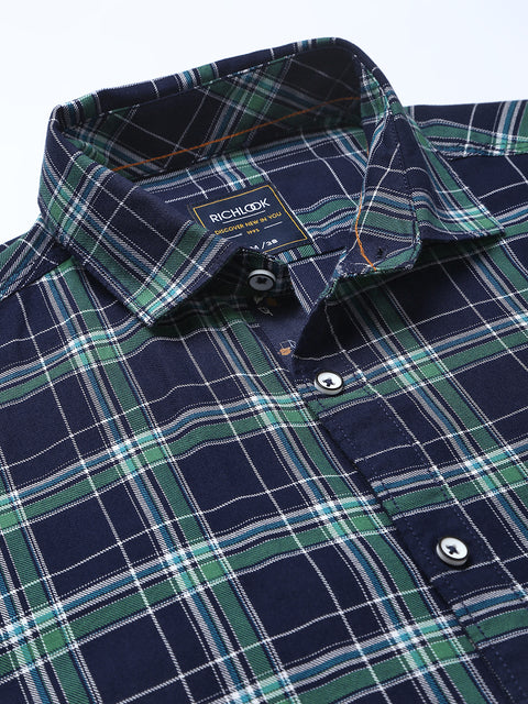 Men Green Slim Fit Checkered Casual Shirt