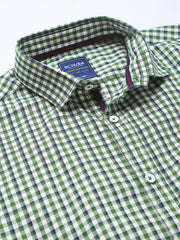 Men Green Slim Fit Checkered Casual Shirt