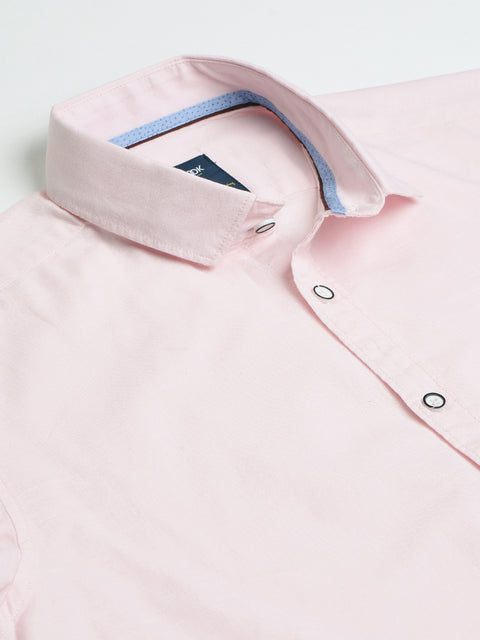 Men Pink Slim Fit Solid Casual Shirt
