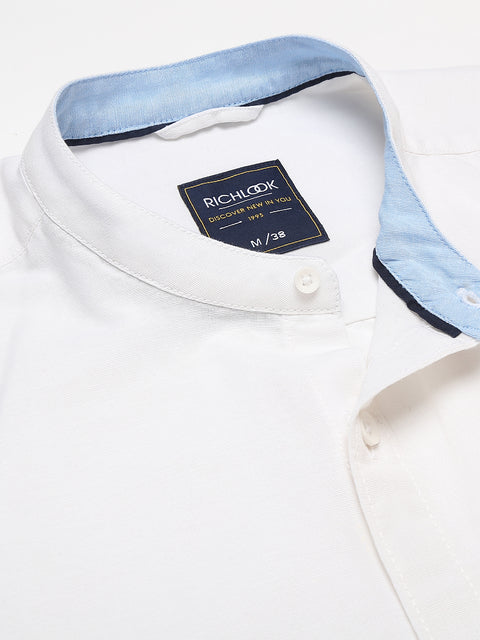 Men White Slim Fit Solid Casual Shirt