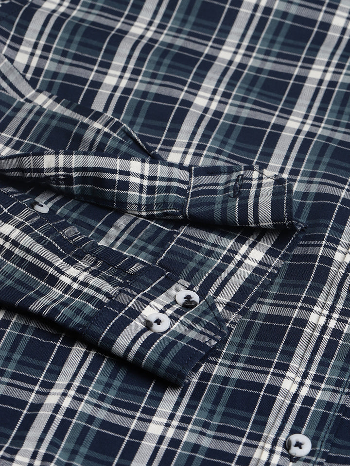 Men Navy  Slim Fit Checkered Casual Shirt