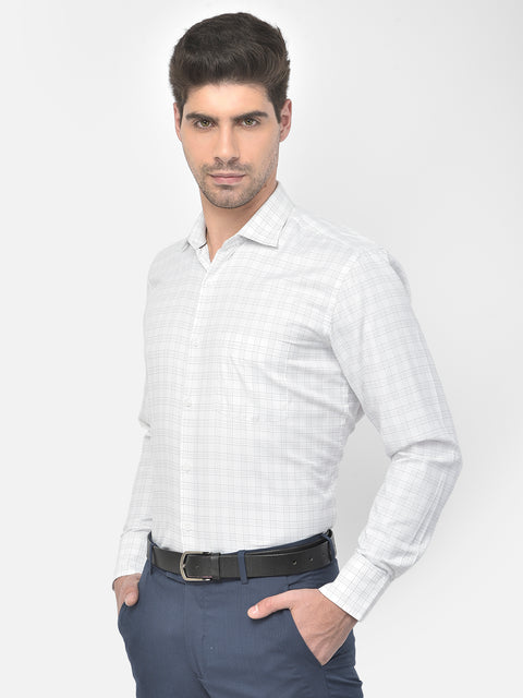 Men White Regular Fit Checkered Formal Shirt