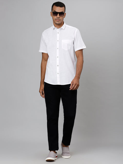 Men White Slim Fit Solid Casual Shirt