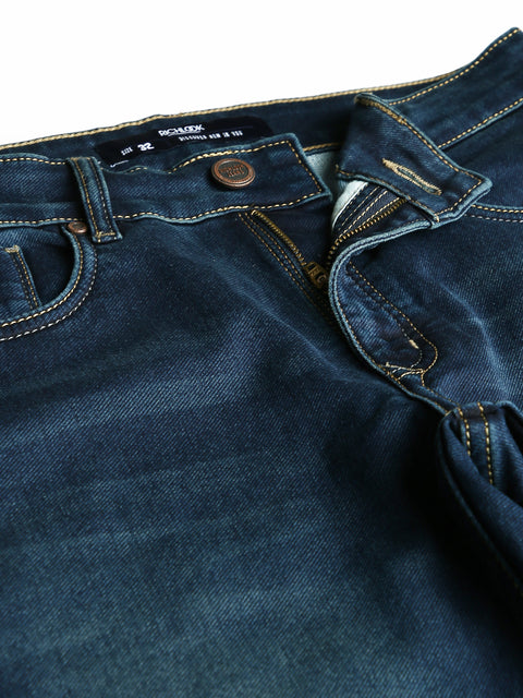 Men Indigo Tint Slim Fit Mid Rise Clean Look Strechable Jeans