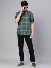 Men Green Slim Fit Checkered Casual Shirt