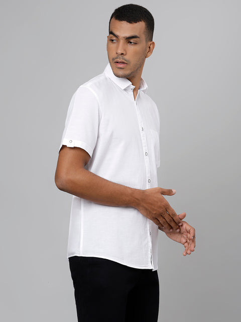 Men White Slim Fit Solid Casual Shirt