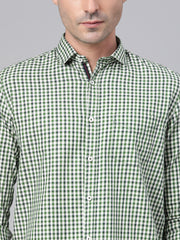 Men Green Slim Fit Checkered Casual Shirt