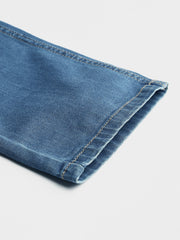 Men Mid Blue Regular Fit Mid Rise Clean Look Strechable Jeans